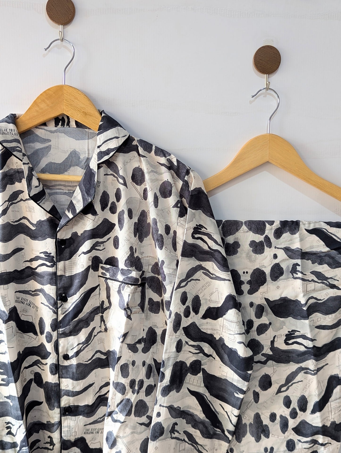 White & Black Waves Linen PJ Set