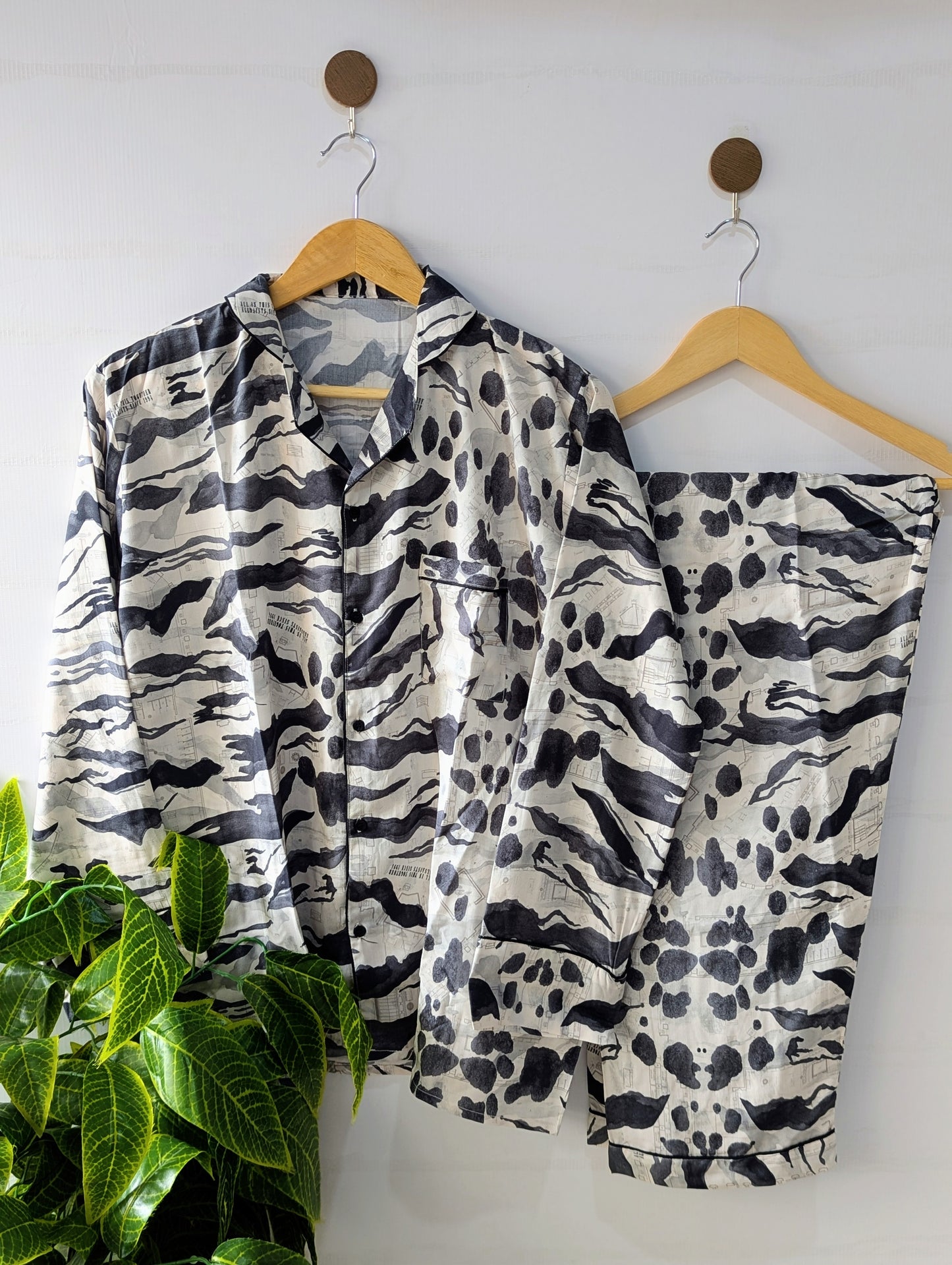 White & Black Waves Linen PJ Set
